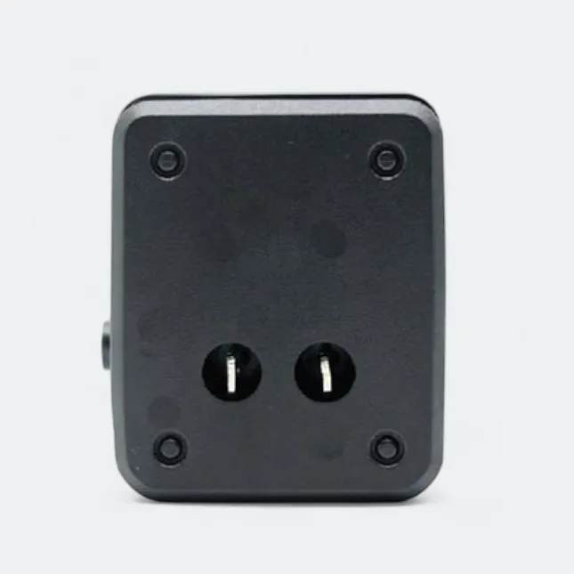 GTT4004_Plugo_Travel_Adapter_black_3 Gtt4004 plugo twinusb travel adaptor