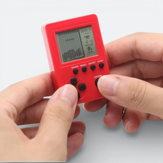 GVG2497_Game_Box_Mini_Play_Game GVG2497 Game Box Mini (with Keychain)