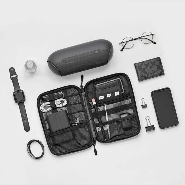 Gvg2503 hiroshi essential gadgets organizer flat lay view