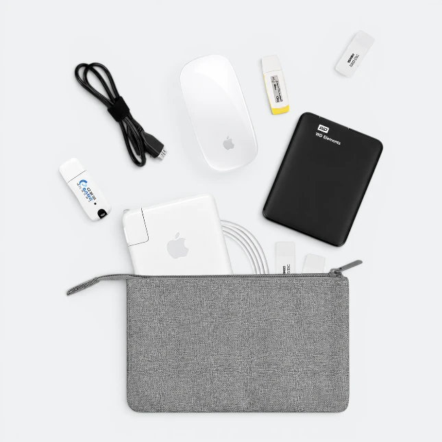 Gvg3195 compact gadget organiser pouch contents view