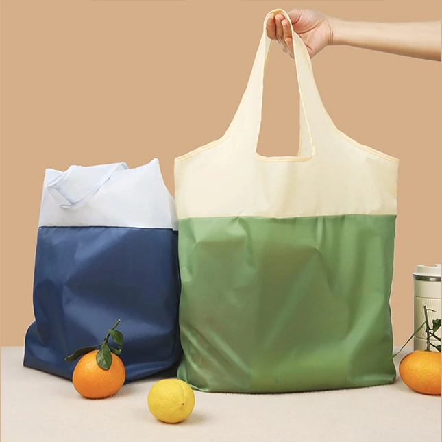 Gvg3663 rpet reusable shopping bag in use