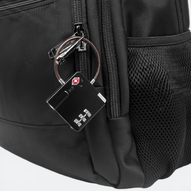 GVG575_Premium_TSA_Padlock_In_Use Gvg575 premium tsa padlock in use