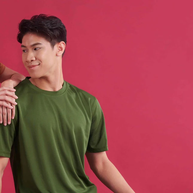 QD04 Quick Dry Short Sleeve Basic T-Shirt Series 2 Qd04 quick dry short sleeve basic t-shirt worn by model