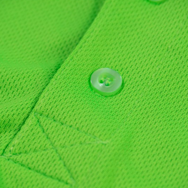 Qd06 quick dry short sleeve basic polo worn by model