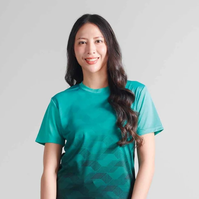 Qd77 quick dry sublimation t-shirt cube fade worn by model