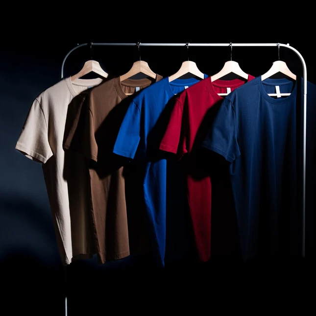 Rn71 combed cotton (210gsm) short sleeve basic t-shirt worn by model