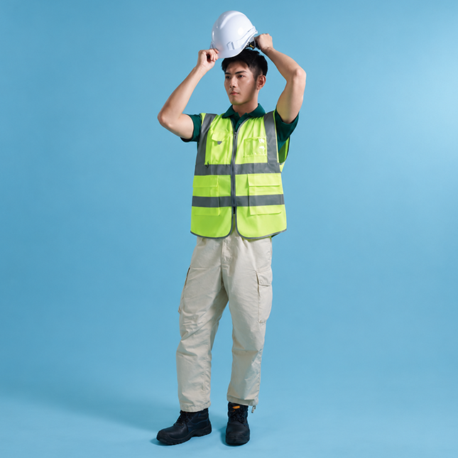 Vt05 short sleeve safety t-shirt with reflective tape worn by model