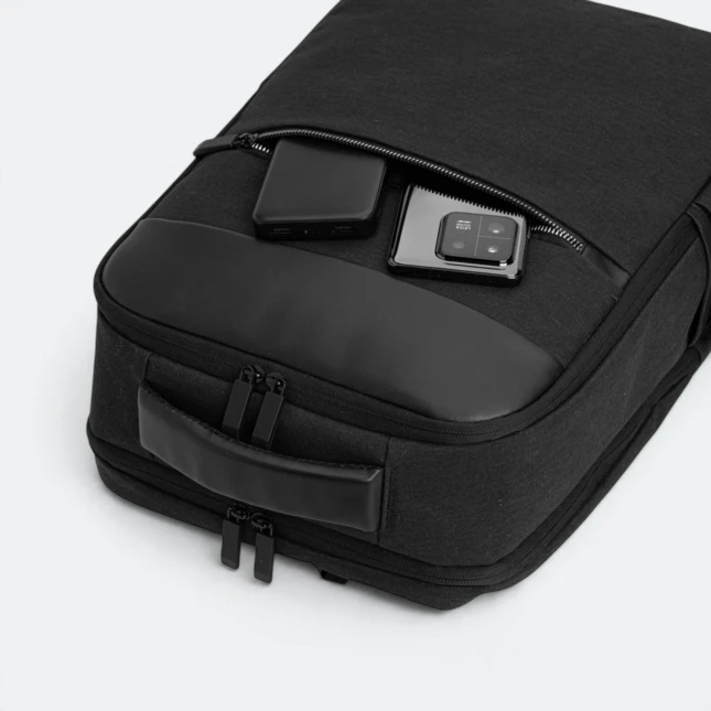Gbm9018 nypo laptop backpack front pocket view
