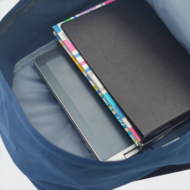 Gbm9023 kyzo backpack navy laptop compartment view
