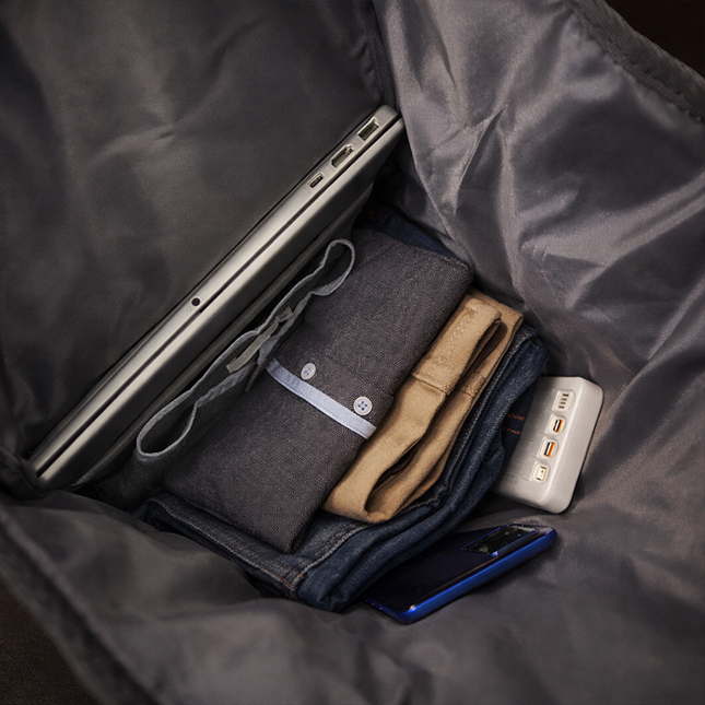 Gbm9037 rolto foldover laptop backpack interior view