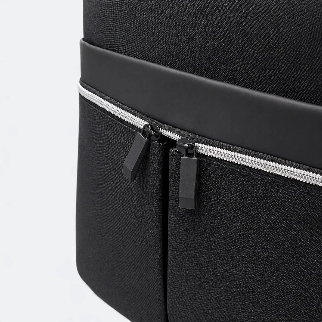Gbm9042 quadzo laptop backpack reflective strip view