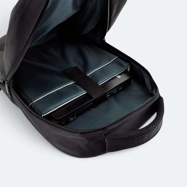 Gbm9046 zelko laptop backpack laptop compartment view