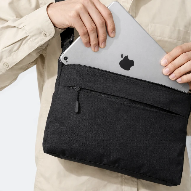 Gbm9049 tabla tablet sling bag lifestyle view